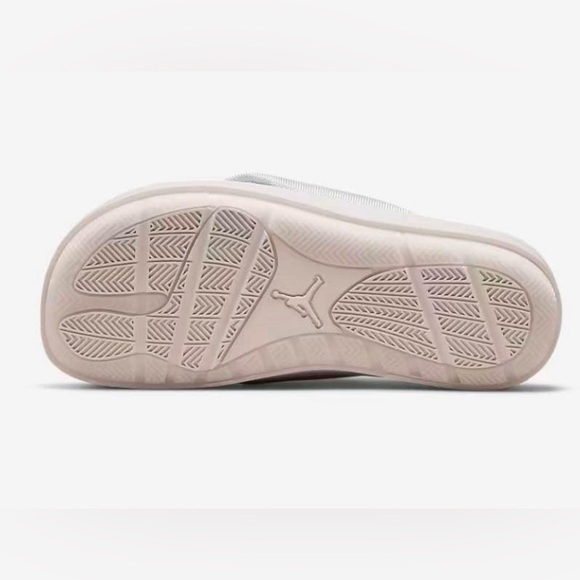 Women’s Size 12 Jordan Slides - Picture 2 of 6